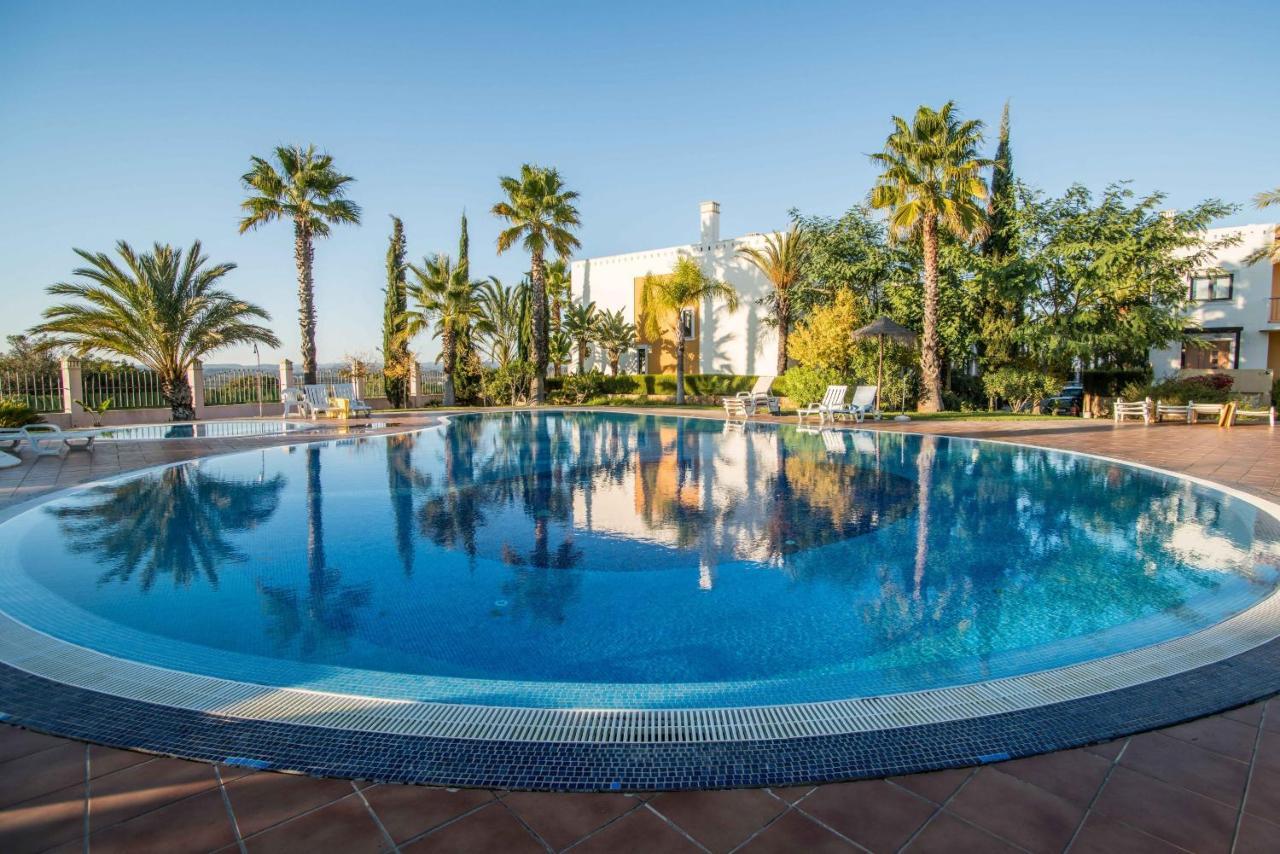 Portimao Elegant House With Pool By Homing Villa Exterior photo